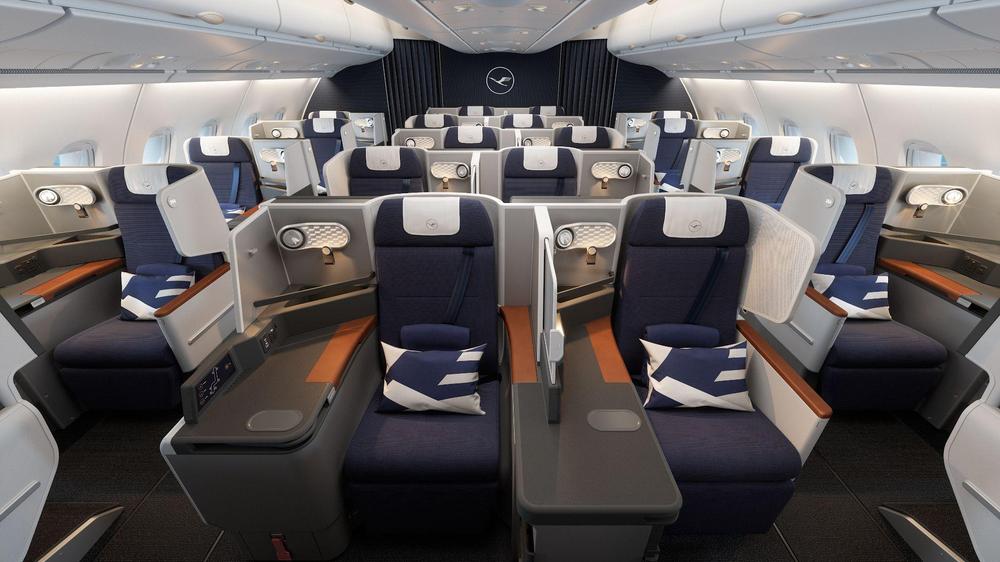 Lufthansa business cabin